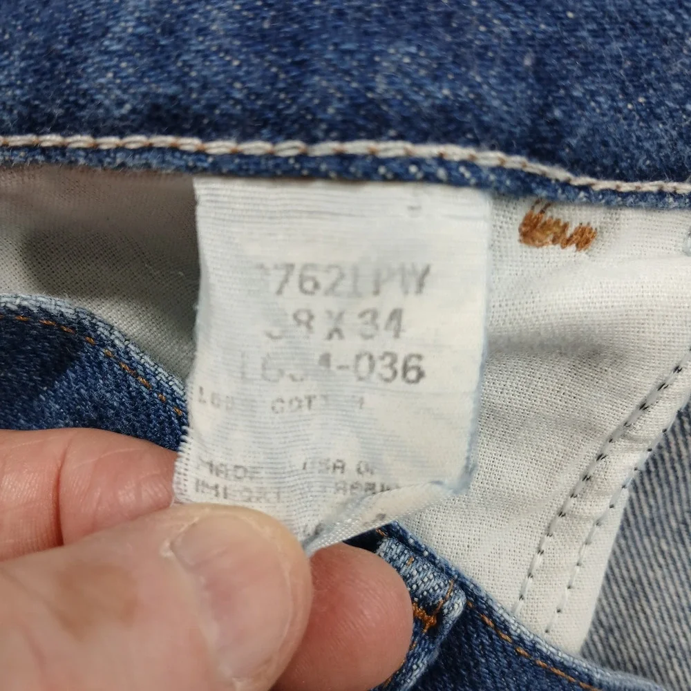 Wrangler Vintage 90s Made in USA Cut-Off Frayed Hem‎ Denim Jeans 38 Blue